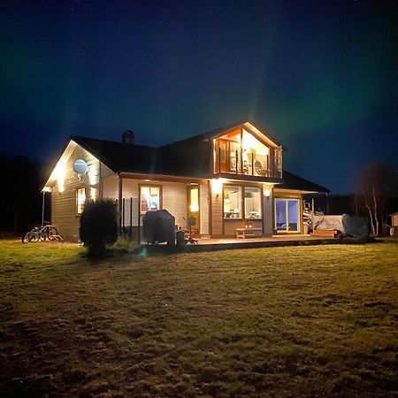 Cottage With Good Standard Next To Neiden River Exteriör bild